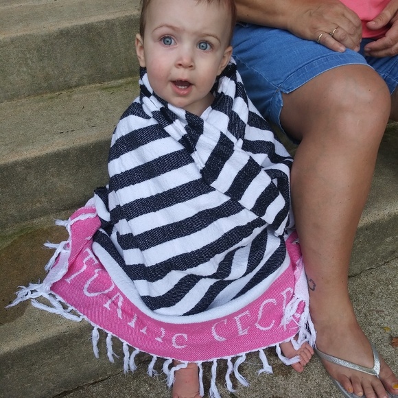 Meet your Posher, Lauren - Picture 6 of 8